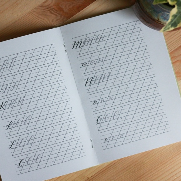 Modern Calligraphy Beginner's Kit - Picture 2 of 5